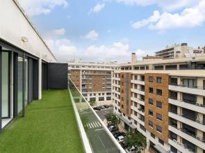 Urban Retreat W/Parking, Elevator & Ac By Benfica Stadium