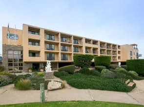 Monterey Bay Inn
