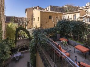 Hôtel Particulier, Le 28