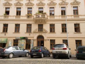 3-Bathroom Beautiful Apartment