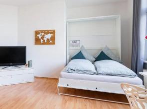 Helle Wohnung in TOP-Lage, Hasselbachplatz - Altstadt, W-LAN, 4 Schlafplätze