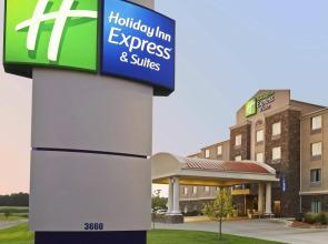 Holiday Inn Express Inn & Suites Searcy by IHG