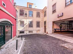 GuestReady - Newly Renovated 3BR Apartment Chiado