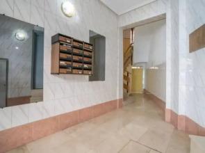 Spacious Double Room in an Apartment With a Private Balcony, in Madrid