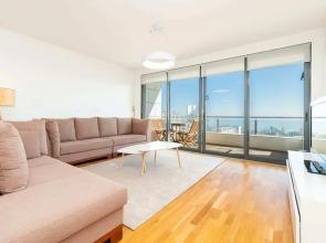 Modern 2 Bedroom Apartment With Balcony and Amazing Views