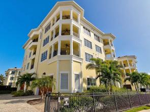 Oasis Beach Villa Unit S-1 2 Bedrooms 2 Bathrooms Apts