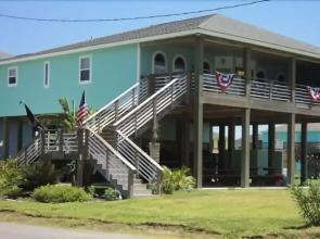 Family Ties - 3 Br Home