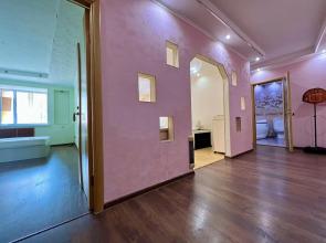 House-available on the street. Mira, 11