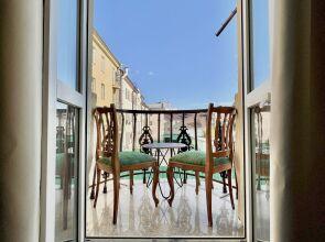 Karla Marksa 6 Uyutnye 2kh Komnatnye S Balkonom Apartments