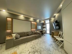 Aquadeluxe apartment with city view 2