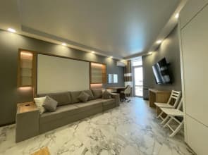 Aquadeluxe apartment with city view 2