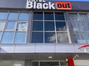 Black Out Hotel