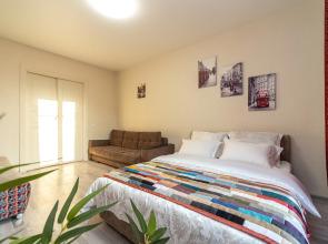 Dvukhkomnatnye Ekonom u Zh/D Vokzala Flat