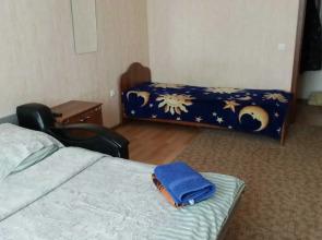 Na Krasnoznamyonnoy 58/2 Apartments