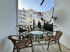 1-kom Chelnokova 12/4-25 u morya Kakdoma v Sevastopole Flat