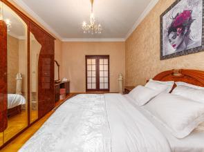 Trekhkomnatnye Ladgorna тa Nezavisimosti 13 Apartments