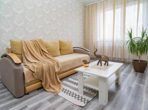 Novaya Kvartira s Udobnym Raspolozheniem Flat