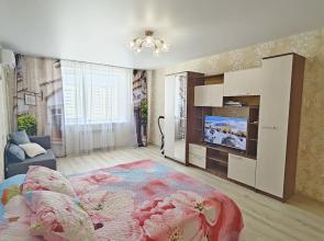 Polnotsennaya 2khkomnatnaya Kvartira Na 9 Maya Flat