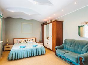 Studiya 21 V Taunkhause. Sobstvennaya Vannaya Flat