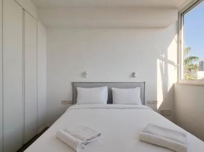 Shlomo Hamelekh Topaze Apartments