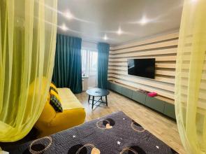 Stilnaya I Yarkaya Na Revolyutsionnoy Flat