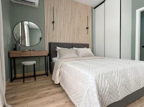 S Bolshoj Terrasoj ot Monstera Apartments