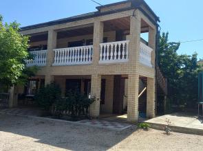 8 Sestyor Guest House