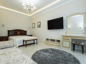 Lyuks v Tsentre Minska Flat