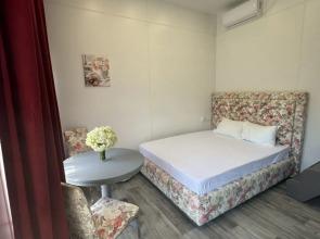 Na Ulitse Yuzhnoy 35 Private house