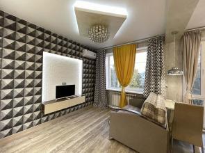 Yarkaya Dizajnepskaya Na Naberezhnoj Flat