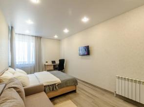 Na Ul Novo Sadovaya 215b Flat