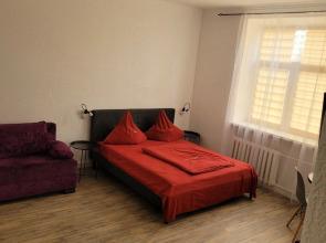 Na Ostrovskogo Apartments