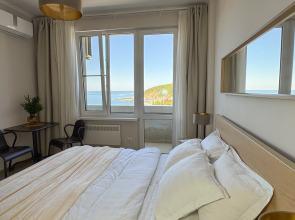 S balkonom i vidom na more Apartments