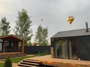 Crazy Snail Barn Private house