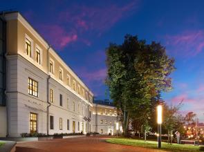 The Basilian Minsk Hotel, Curio Collection By Hilton