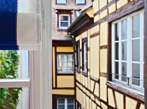 Quatre Chaises Apartments