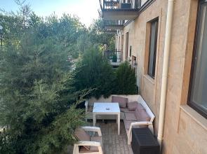 Zhk Yevpatoriya S Sadom Flat