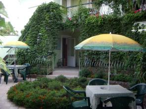 Izumrudny Living Quarters