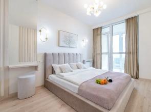 na Sutki v 3 Minutah ot Metro Park Chelyuskintsev Podhodit Dlya Komandirovok i Otdiha Samozaselenie Wi-Fi Konditsioner Kuhnya Obyedinena s Zhiloy Zonoy Otdelnaya Spalnya Flat