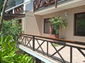 Kurshavel Guest House