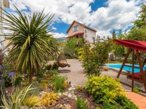 Avgusta Private house