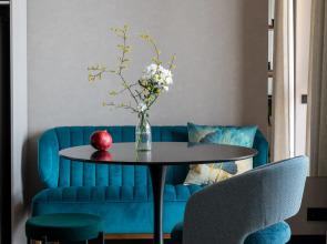 Elegantnost i Komfort s Krasivym Vidom na More i Gory Apartment