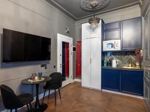 Studiya V Starinnoy Usadybe s Kaminom Flat