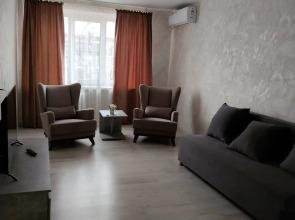 2-K Ulitsa Krasny Spusk 26 Flat