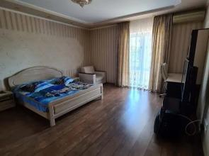 Na Ulitse Primorskoy 30 Flat