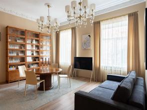 Gostinichnogo Urovnya Na Italyyanskoy Ulitse Ryadom S Nevskim Prospektom Apartments