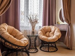 S Prostornoy Gostinoy Flat