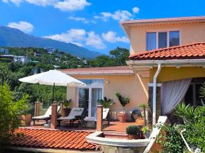 Dacha Voronyya Skala Private house