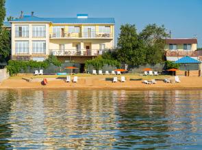 Zolotyie Peski Hotel