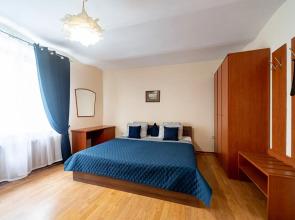 U Dvortsovoy Ploschadi Apartments